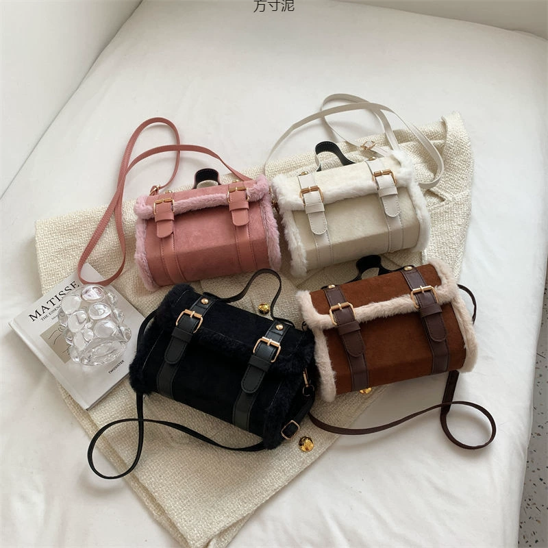 Волосатая женская сумка 2025 осень-зима новая корейская модная сеть красная одноступная кошерная сумка портативная дикая плюшевая сумка