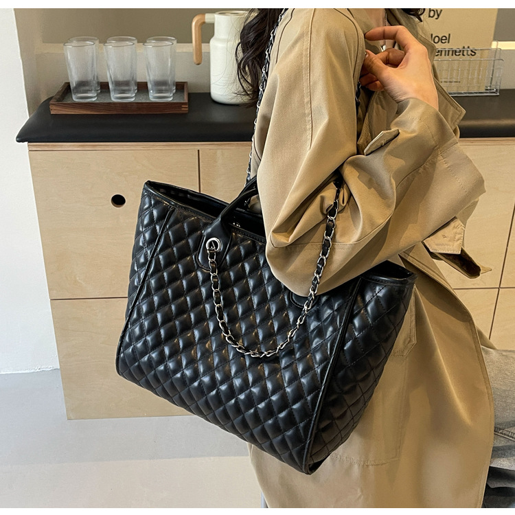 European And American Lingge Bag New Large Capacity Chain Bag Fashionable And Versatile Handheld Single Shoulder Tote Bag_voghion.com