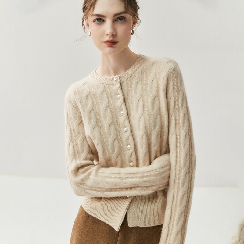 Pearl Button Skin-Friendly Cashmere Cardigan for Women, Thickened Cable Knit Sweater Coat, 2026 Autumn/Winter Round Neck Knitwear Pearl Button Skin-Friendly Cashmere Cardigan for Women, Thickened Cable Knit Sweater Coat, 2026 Autumn/Winter Round Neck Knitwear