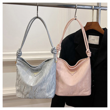 Ů��2024�¿�r�к��s��ɫ�|����ˇ�L������e�ٴ�μ��