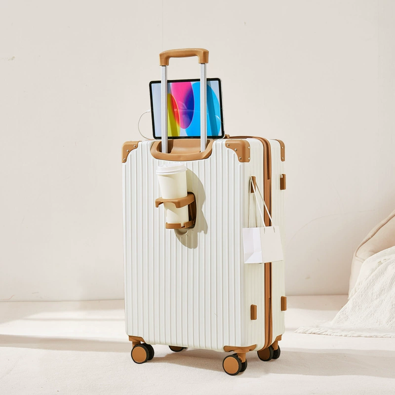 Capacious suitcase, durable box with zipper