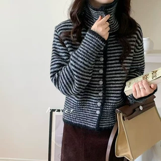 2025秋冬季新款撞色条纹针织毛衣女装开衫翻领文艺复古风宽松外套