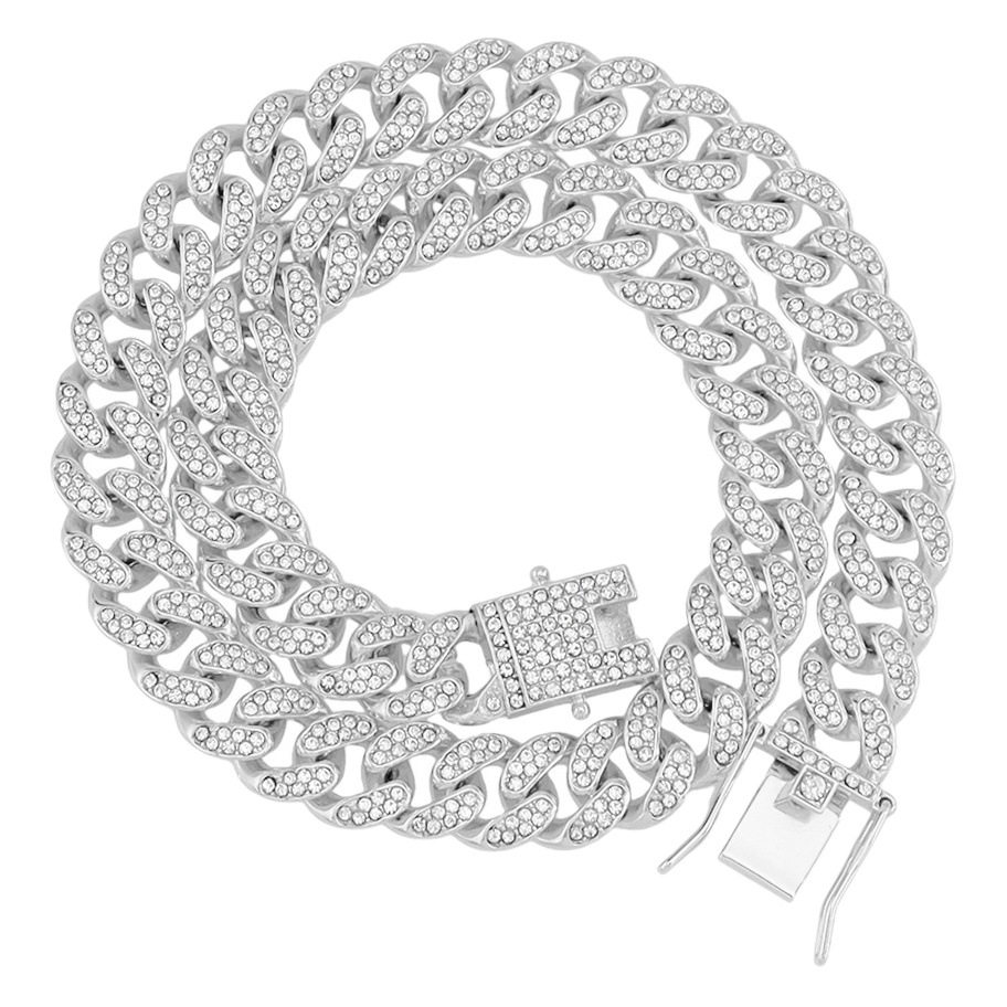 Estilo europeo y americano de hip hop cifrado de diamante completo Cadena de clavícula cadena cubana collar Hipster fresco flash personalidad mariposa hebilla collar Accesorios