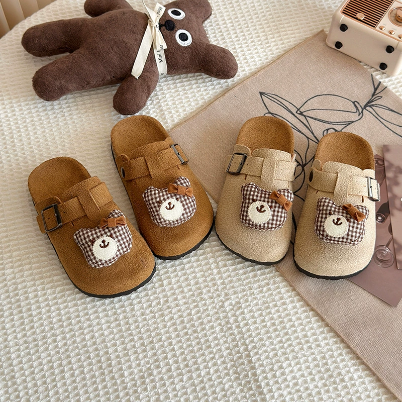 Для девочек повседневное ношение Baotou наполовину шлепанцы весной и осенью 2025 новая мягкая подошва противоскользящая обувь Buckenn