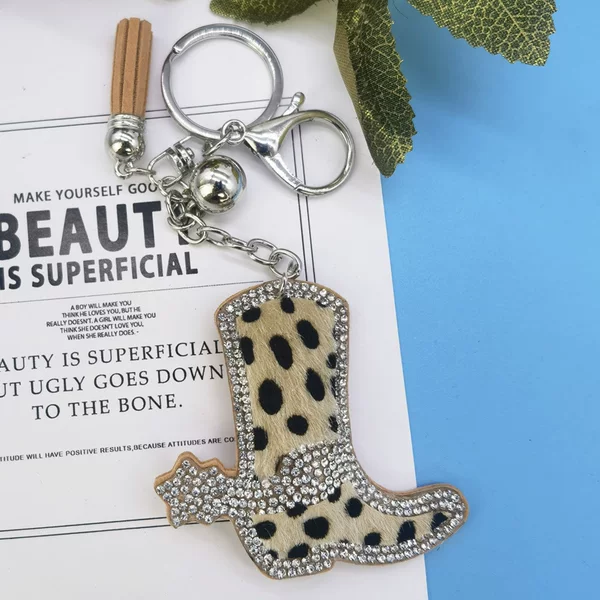 Europe and the United States cross-border long tube imitation leopard print horsehair boots key chain creative high heels key chain pendant small gift