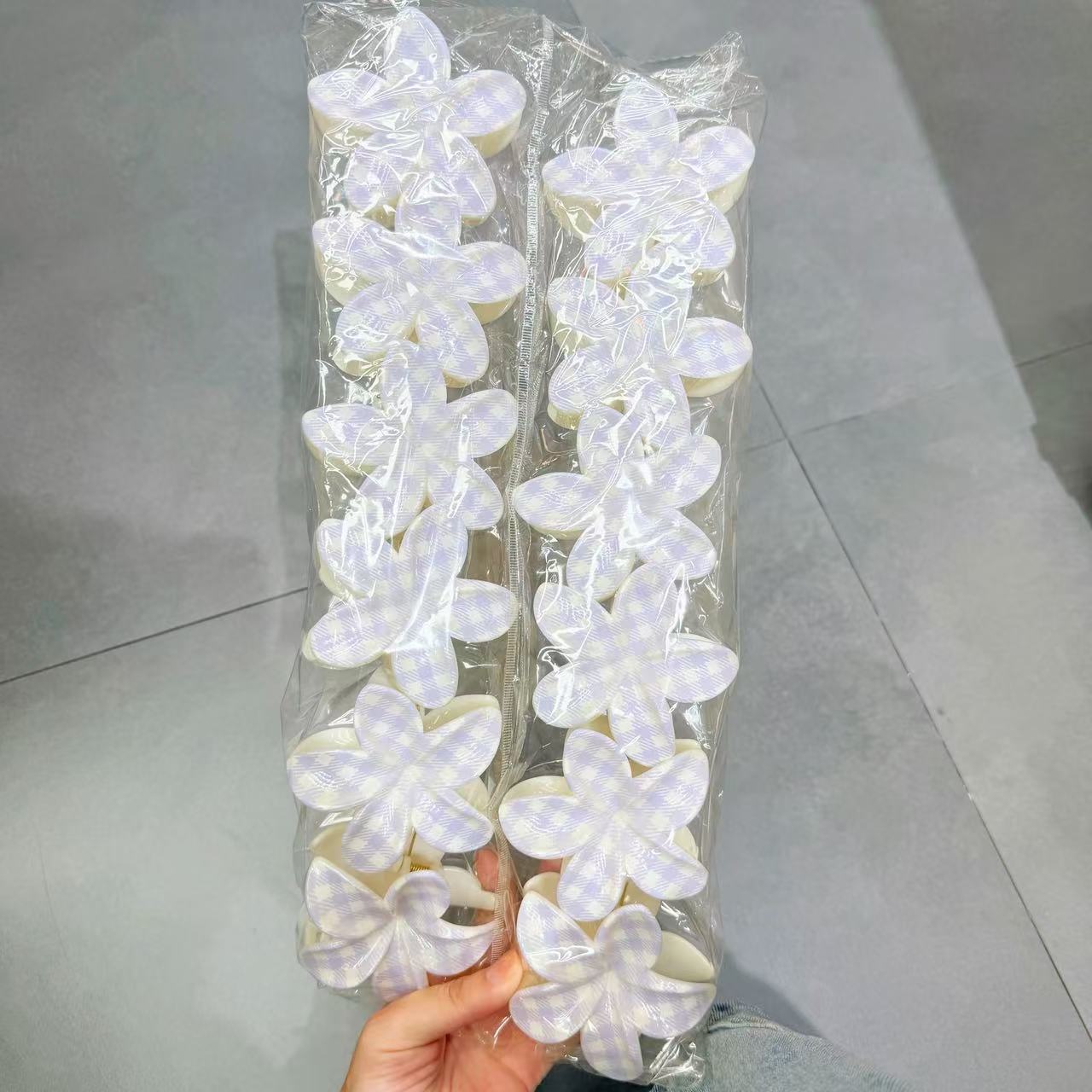 Europa y los Estados Unidos explotaron 8CM huevo flores clip de cabello de alta calidad para mujeres agarrar el cabello de tiburón color caramelo transfronterizo agarrar clip de cabello