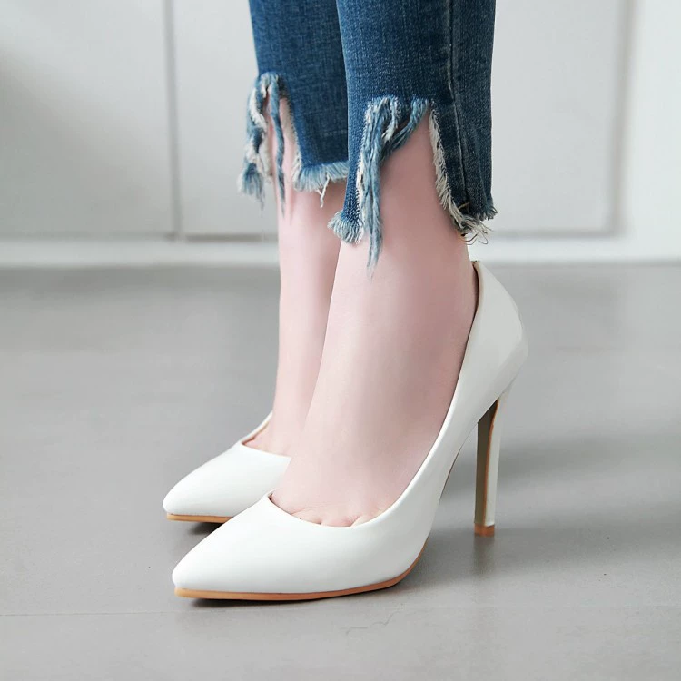 Non-slip white classic red skates