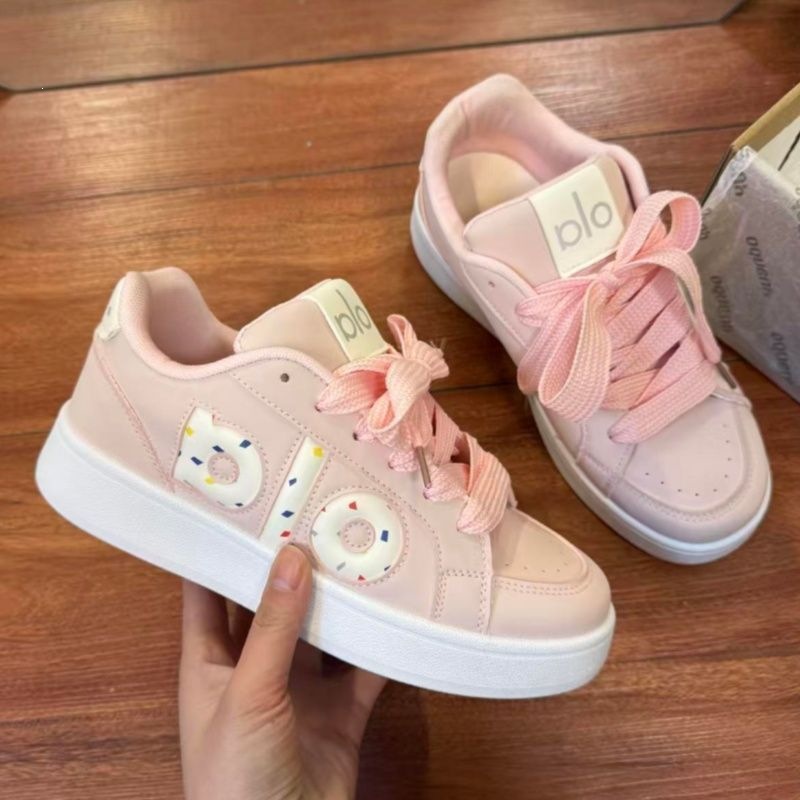Calzado casual coreano de estilo de escuela de alto valor facial, zapatos de entrenamiento de moda para mujeres, zapatos de skate anti-fuego originales de alto nivel. image 3