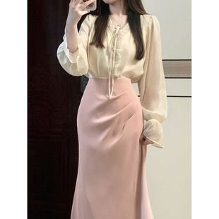 Spring and Autumn Can Salt Can Sweet Light Mature Royal Sister Temperament Goddess Fan Design Sense Niche Shirt Professional Two-piece Suit Skirt