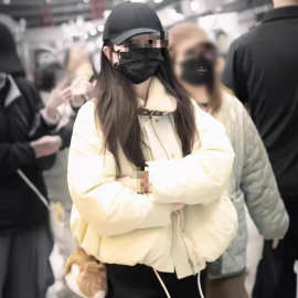 2024新款羊羔毛领拼接白色短款羽绒服小个子设计感冬季外套