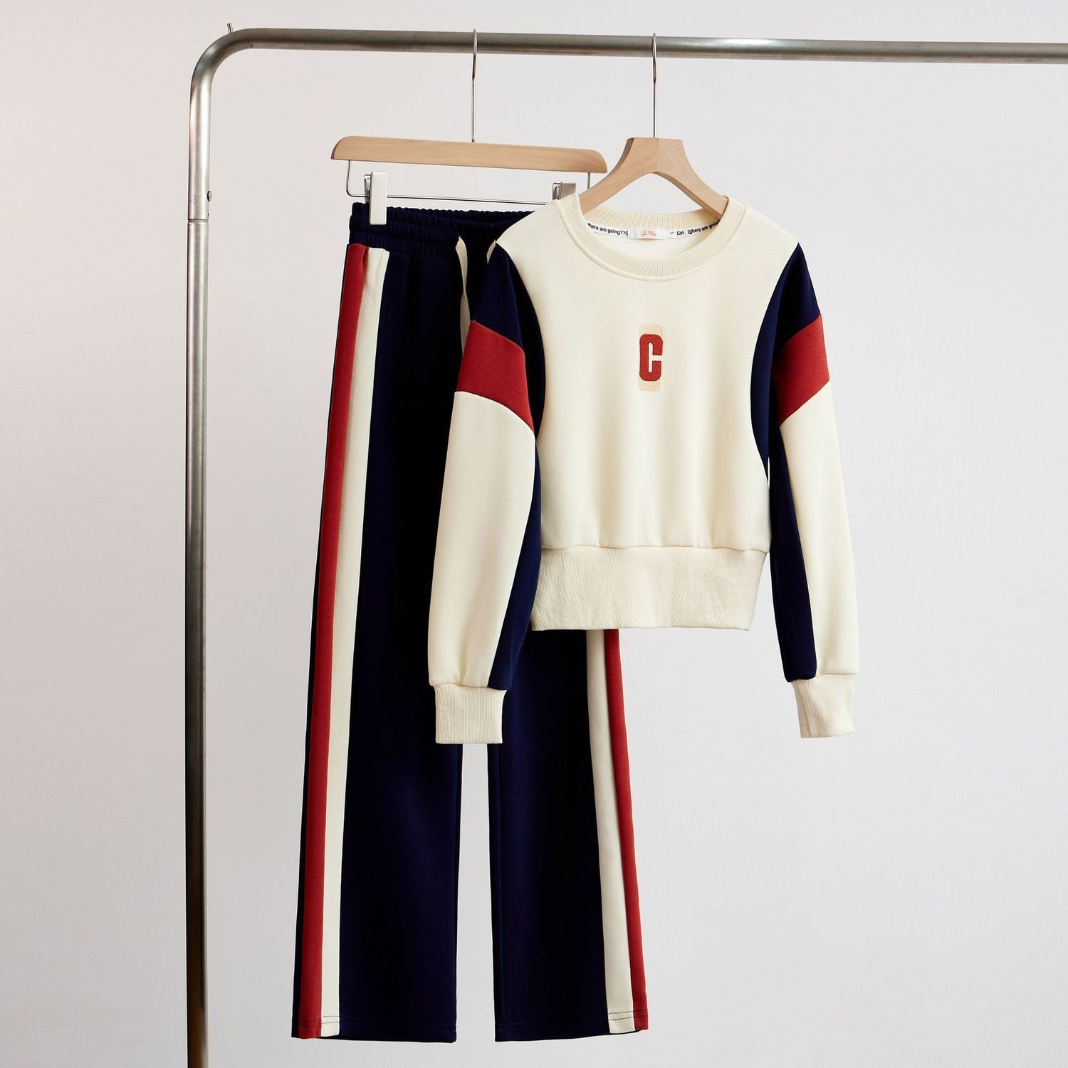 Amazon Fashion Contrasting Color Stitching Sweatshirt Casual Pants Two-Piece Set for Women Spring and Autumn New Sports Style Suit