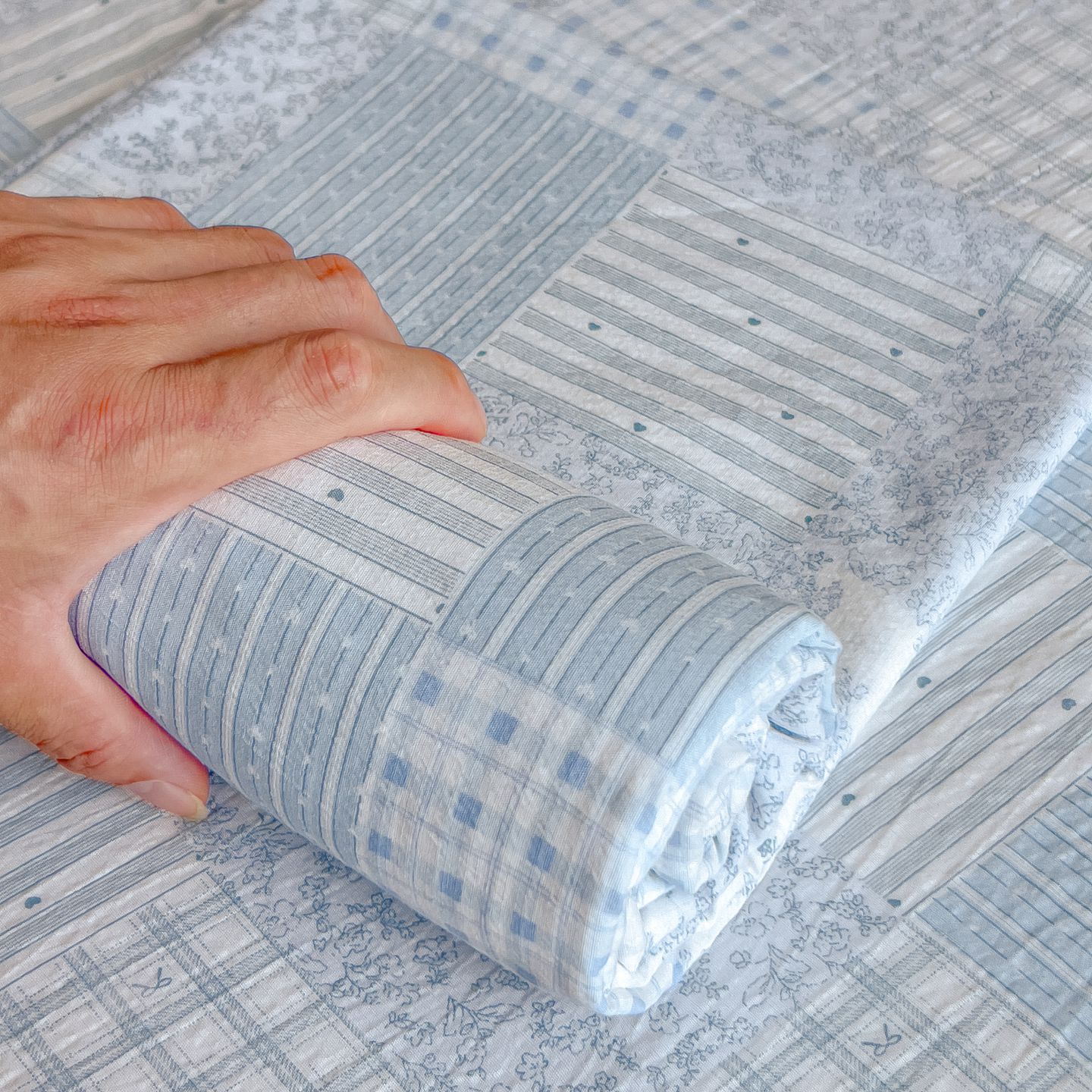 2025 nuevo conjunto de cuatro piezas de cama de doble hilo, sábanas de cama de dormitorio de tres piezas de cama