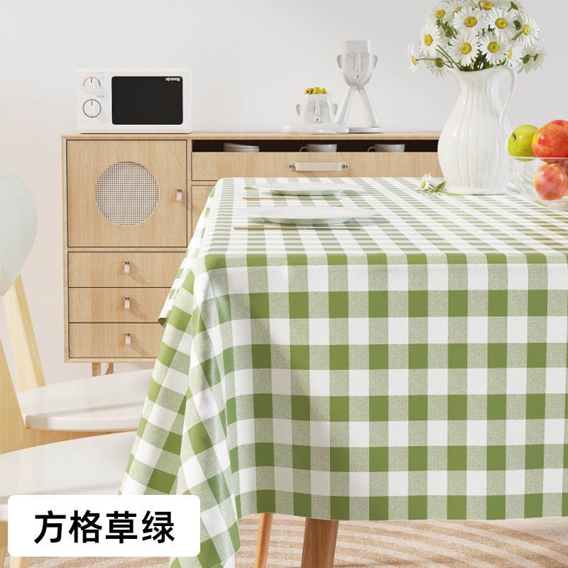 야외 사진 촬영, 캠핑 분위기의 식탁보, 체크무늬 잔디, 녹색 직선 가장자리