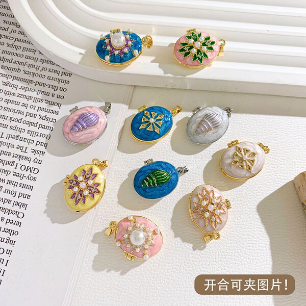 Foldable pendant