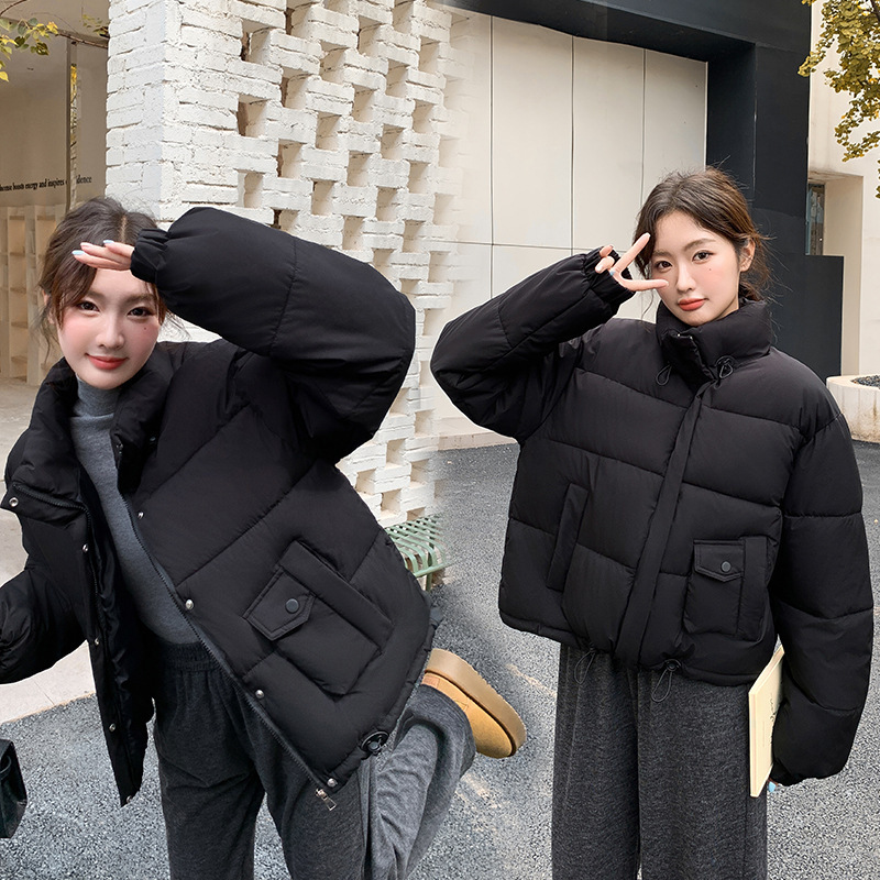 Invierno de nuevo estilo coreano de ropa de algodón caliente y gruesa de cuello corto de pan abrigo a prueba de viento pequeño estilo de moda image 4