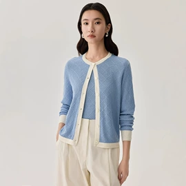 女式针织衫;女式T恤;女式衬衫