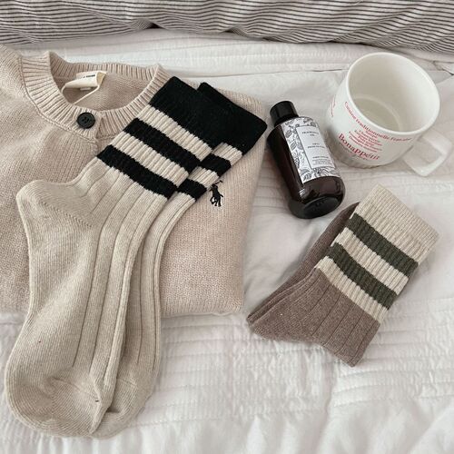 Korean girl striped cashmere socks warm and thickened mid-calf socks thickened sports socks Korean two-bar with shark pants
