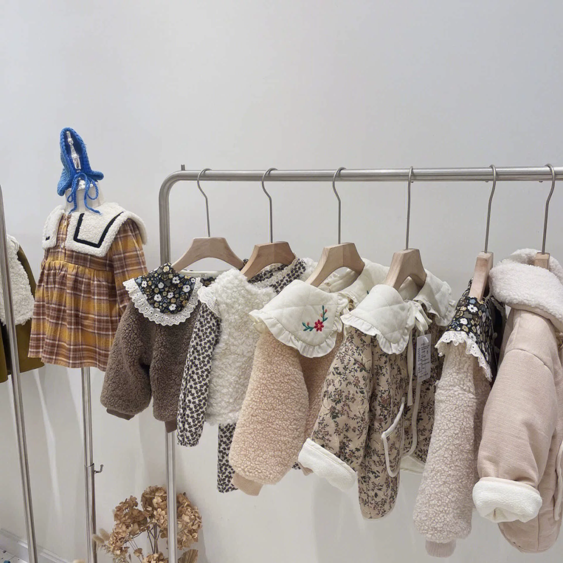 Little Yellow Duck Ma Ha Yi бренд весенняя детская одежда производитель прямые поставки физический магазин прямая трансляция оптовая поставка