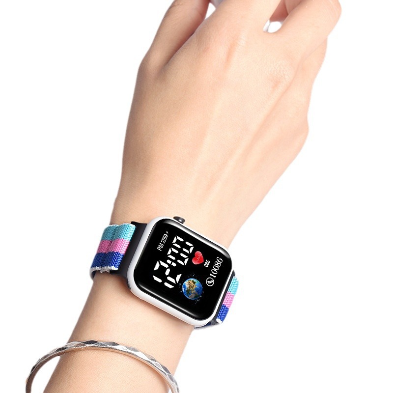 LED impermeable reloj electrónico estilo ins correa de nylon reloj de estilo europeo y americano diseño estudiante reloj electrónico