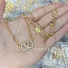 �����A�������ĸV�M��S��ɫ���b��Ů�r�и߼������Ů���l