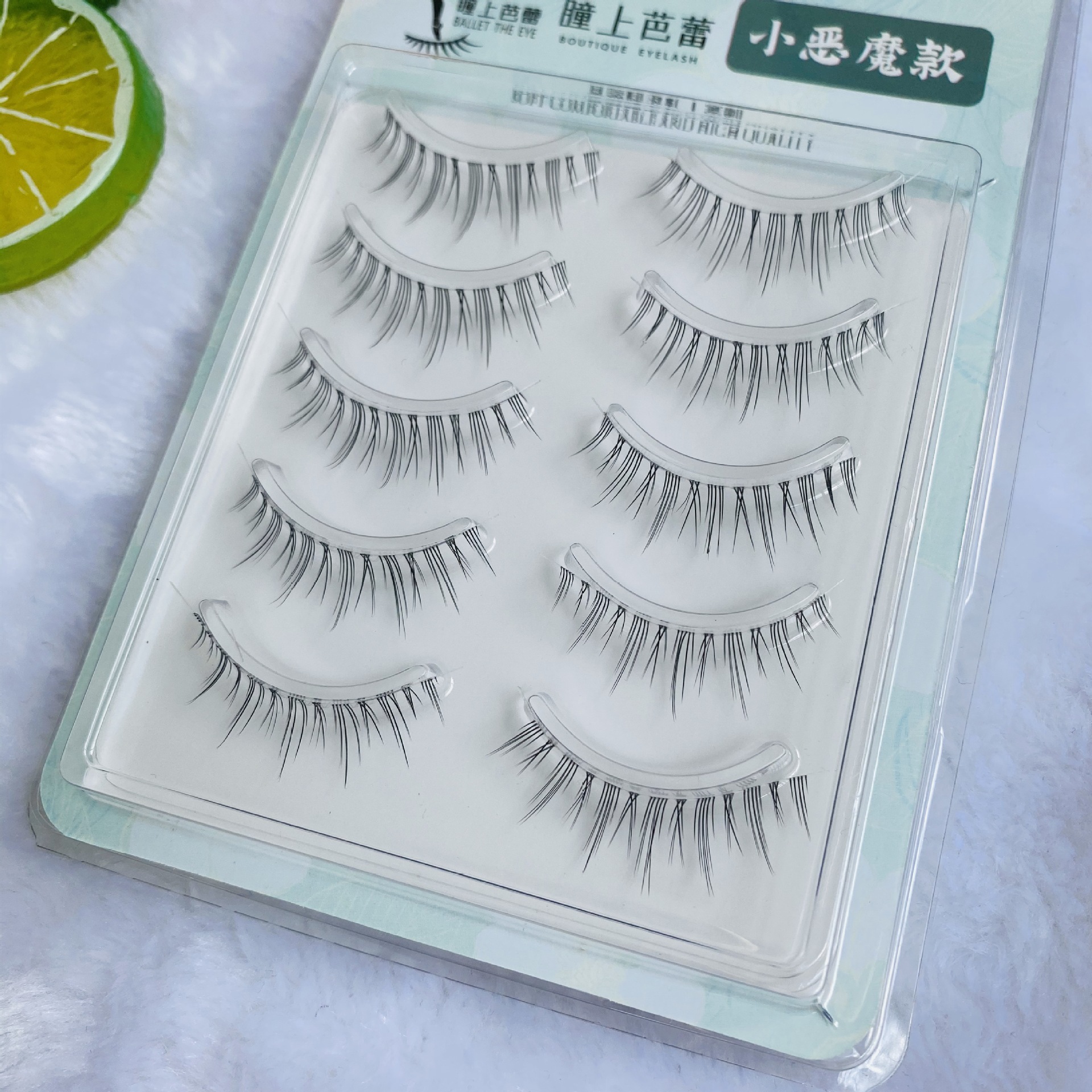 Red de celebridades Little Devil Pestañas postizas Pestañas transparentes superfinas Pestañas de ojos grandes de hadas delgadas naturales tridimensionales al por mayor