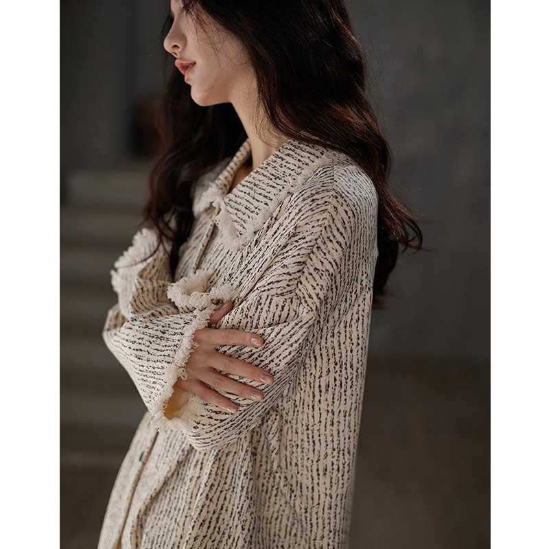 Spring and Autumn New Pajamas Women's Soft Cotton Long Sleeve Cardigan Home Clothes Women's Fashion Can Be Weared Loose Casual Ready Stock