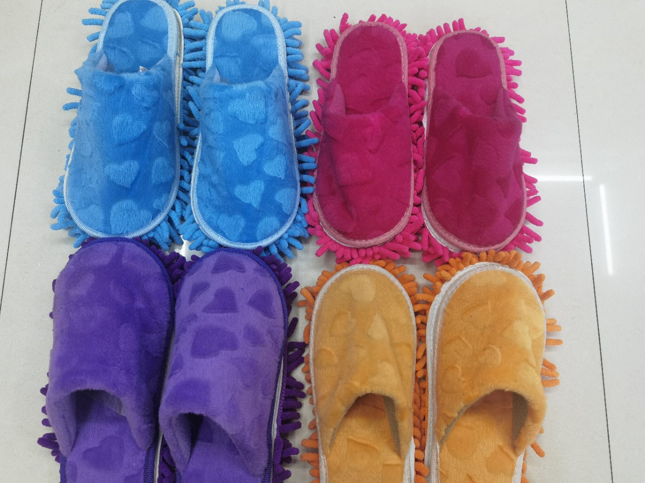 Directly from the manufacturer: Winter model thickened chenille-soled closed-toe slip-on slippers, floor cleaning slippers, removable and washable