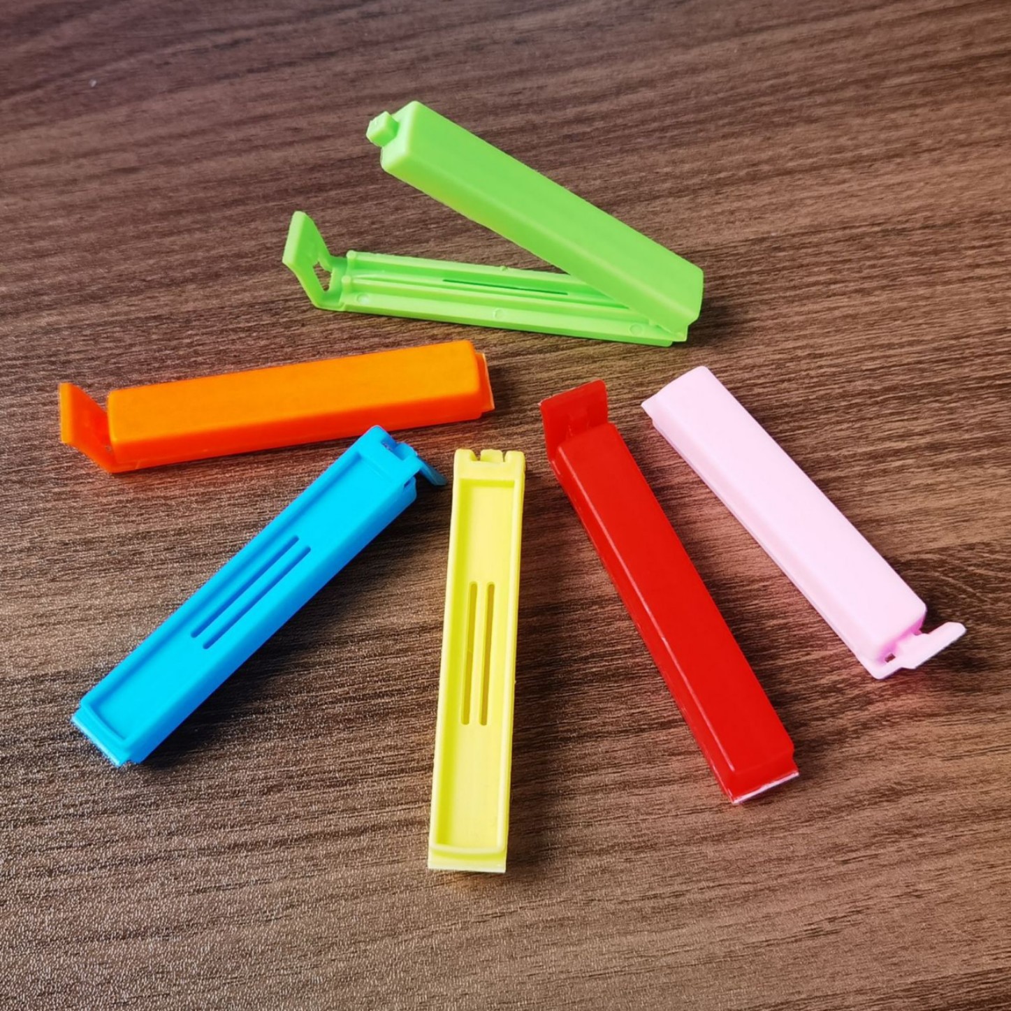 Clip de sellado creativo de 8cm se puede establecer logotipo de bolsas de plástico de sellado de bocadillos frescos al por mayor clip