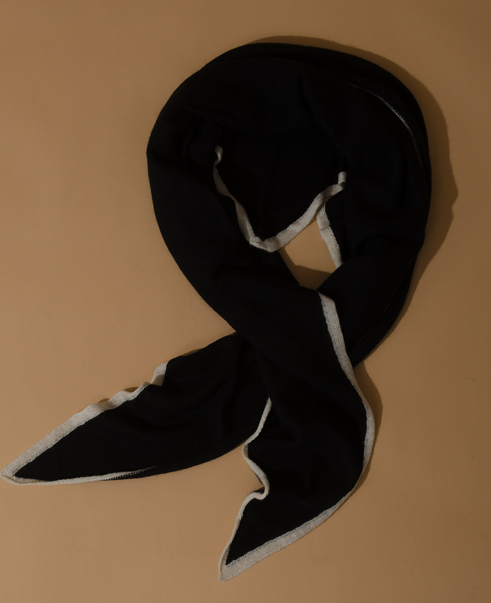 Inner Mongolia puro punto de cachemira con su propia toalla triangular lateral bufanda de cachemira suave y cómoda cálida en otoño e invierno