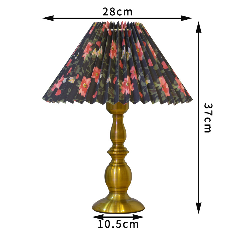 Lámpara de mesa retro de bronce simple posmoderna lámpara de mesa de noche de dormitorio europeo simple lámpara de mesa regulable lámpara de mesa Luz de boda estilo de lujo