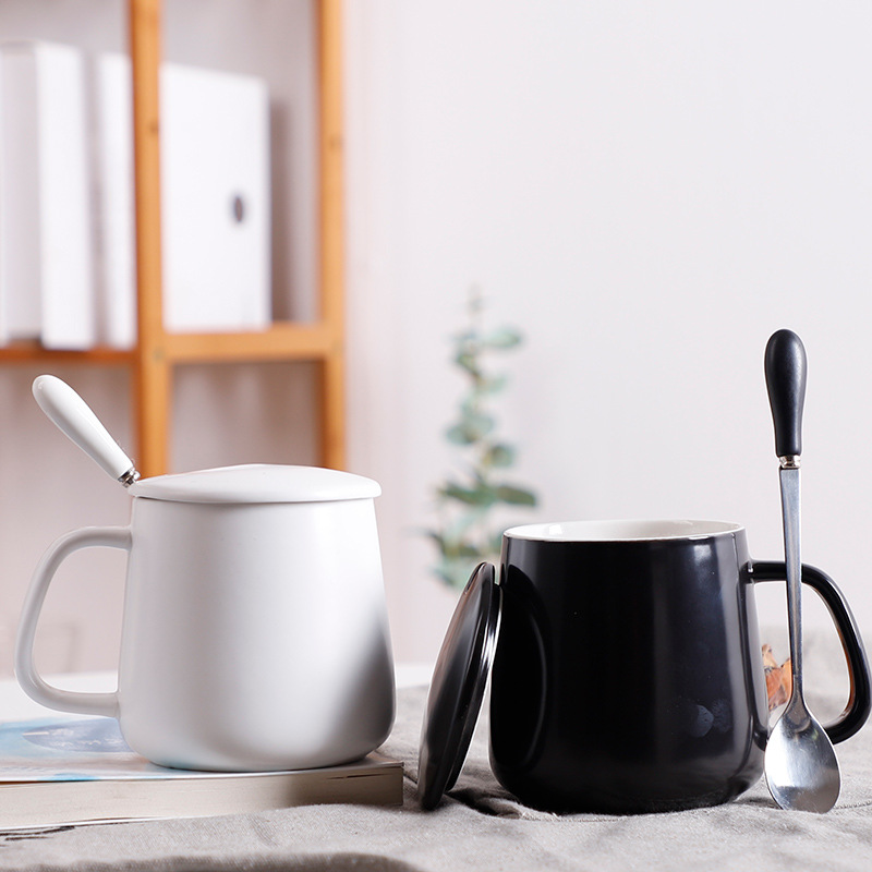 马克杯带盖创意潮流咖啡杯伴手礼早餐杯子办公家用刻字陶瓷水杯