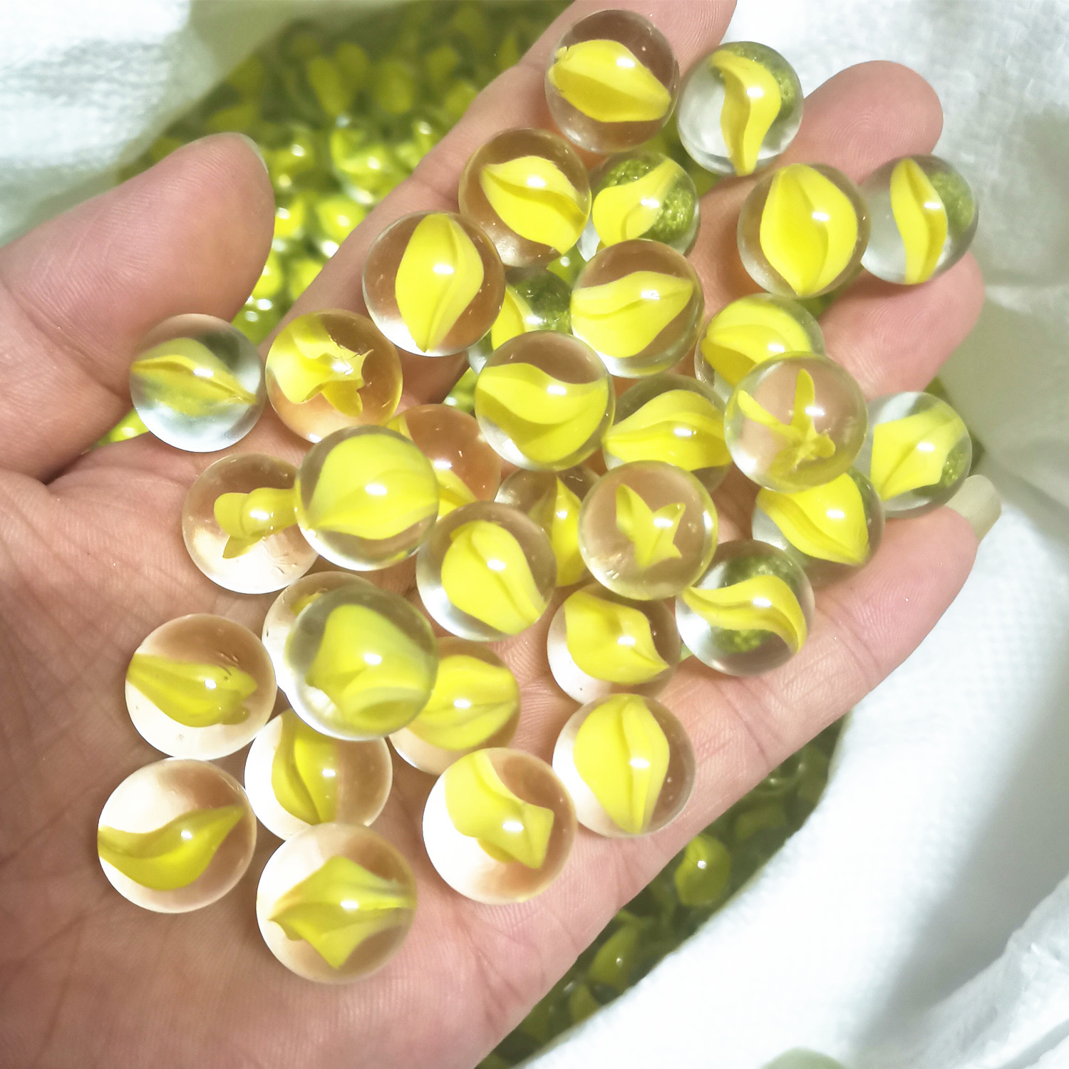 16mm mármoles de vidrio al por mayor juguetes nostálgicos cuentas de vidrio juego de damas tienda binaria de vidrio perlas sueltas bola artesanal