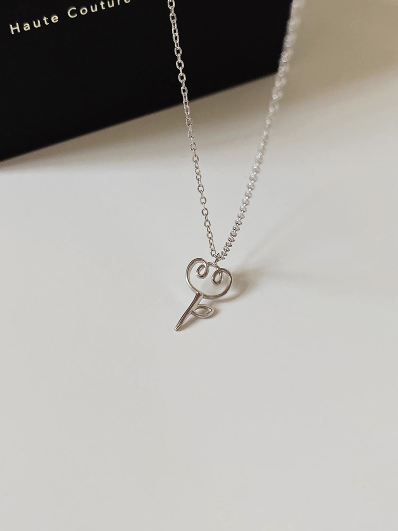 5g Weight Gold Plated Plating Material Titanium Steel Copper Gold Plated Simple Style Classic Style Flower Plating Pendant Necklace