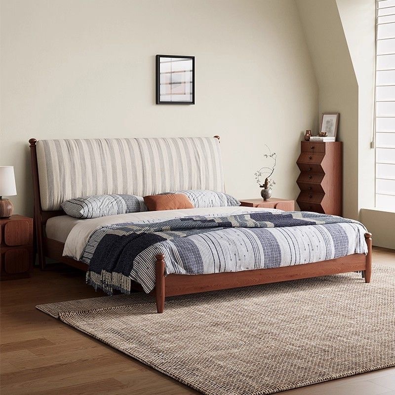 Mid-Century Style Solid Wood Bed for Master Bedroom, High-End and Elegant, 1.8m Double Bed with Backrest Cushion, Soft-Packed Soft Bed