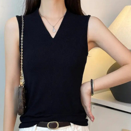 Ribbed Deep V-Neck Knitted Vest, Skin-Friendly, Soft and Comfortable, Stylish Sleeveless Top