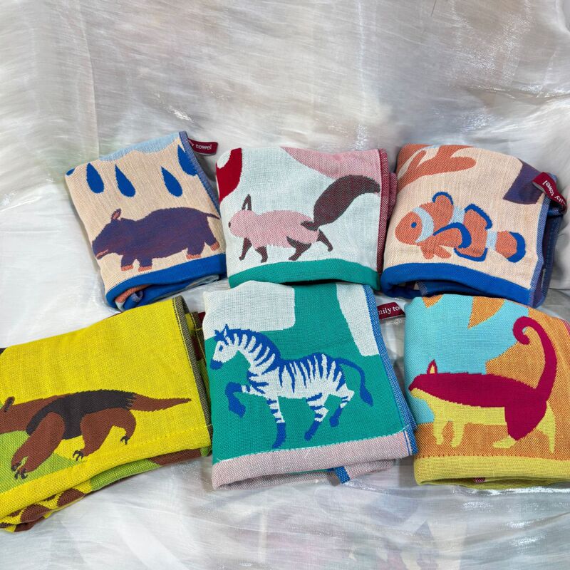 Pure Cotton Gauze Towel for Home Use, Soft and Absorbent Face Towel, All-Cotton for Adults and Children, Kindergarten Hanging Rope Cartoon Handkerchief Pure Cotton Gauze Towel for Home Use, Soft and Absorbent Face Towel, All-Cotton for Adults and Children, Kindergarten Hanging Rope Cartoon Handkerchief