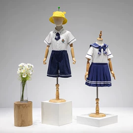 模特;其它服装展示;服装陈列架