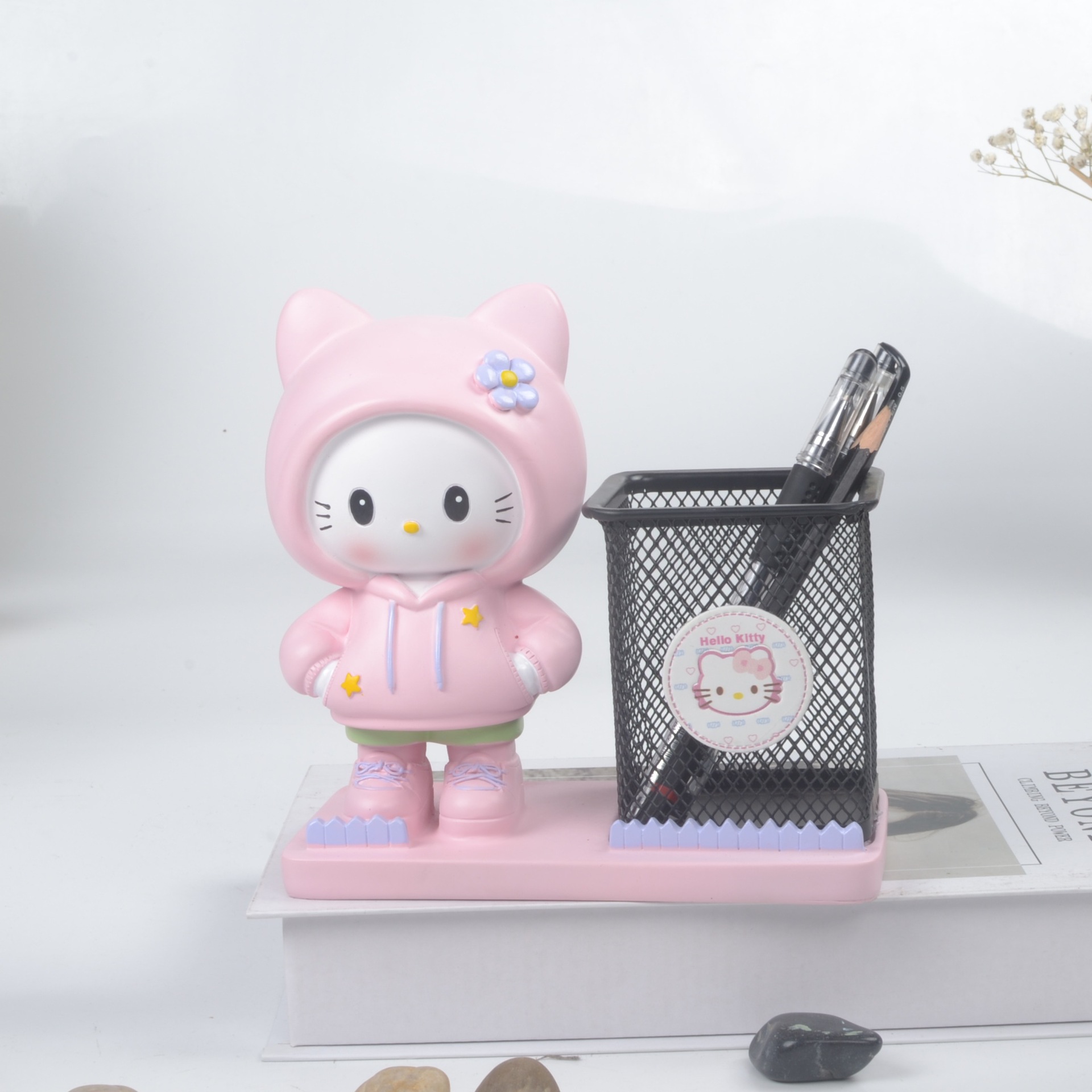 Regalo del día del niño Artesanía de resina Mbappesi C Luo Adornos Portalápices de fútbol Papelería