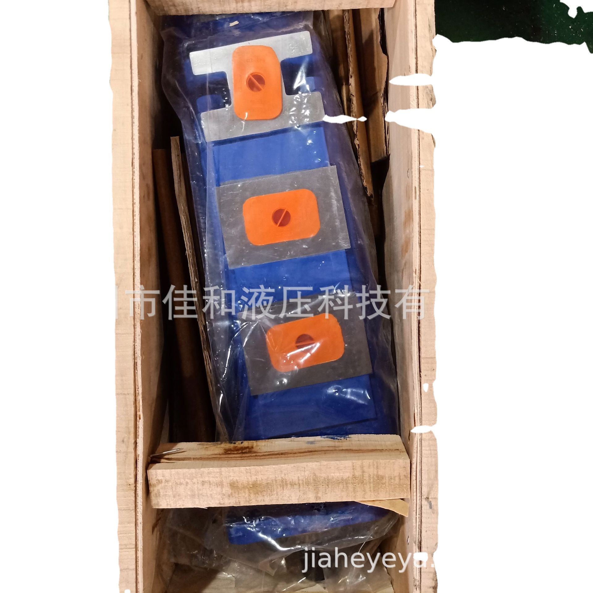 金科580钻机齿轮泵   1115133636