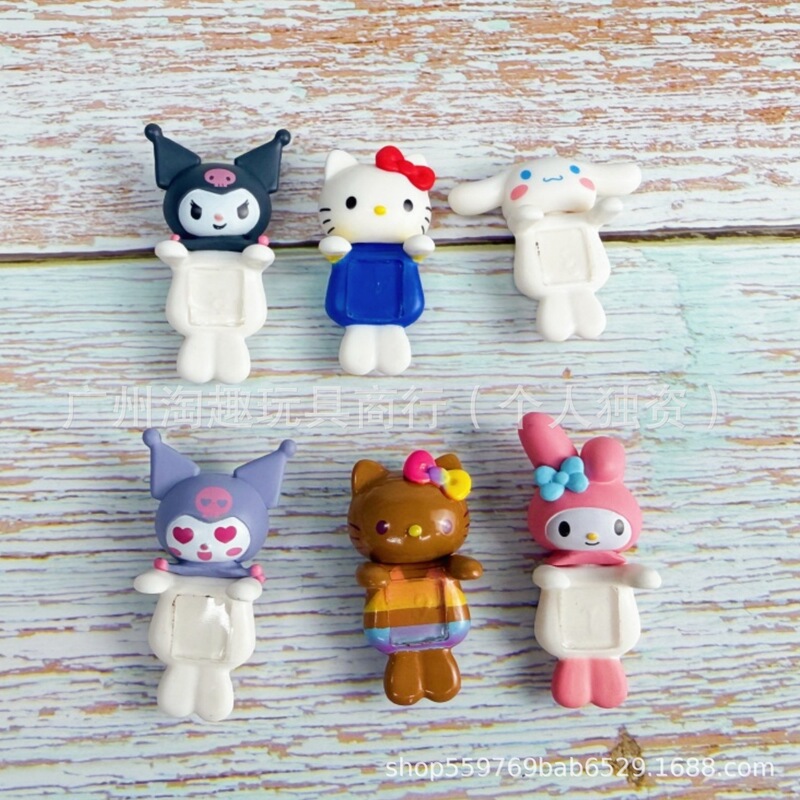 Trendy blind box figures, including 3D seagull and Hello Kitty/Kuromi dolls, for DIY phone cases and small toys