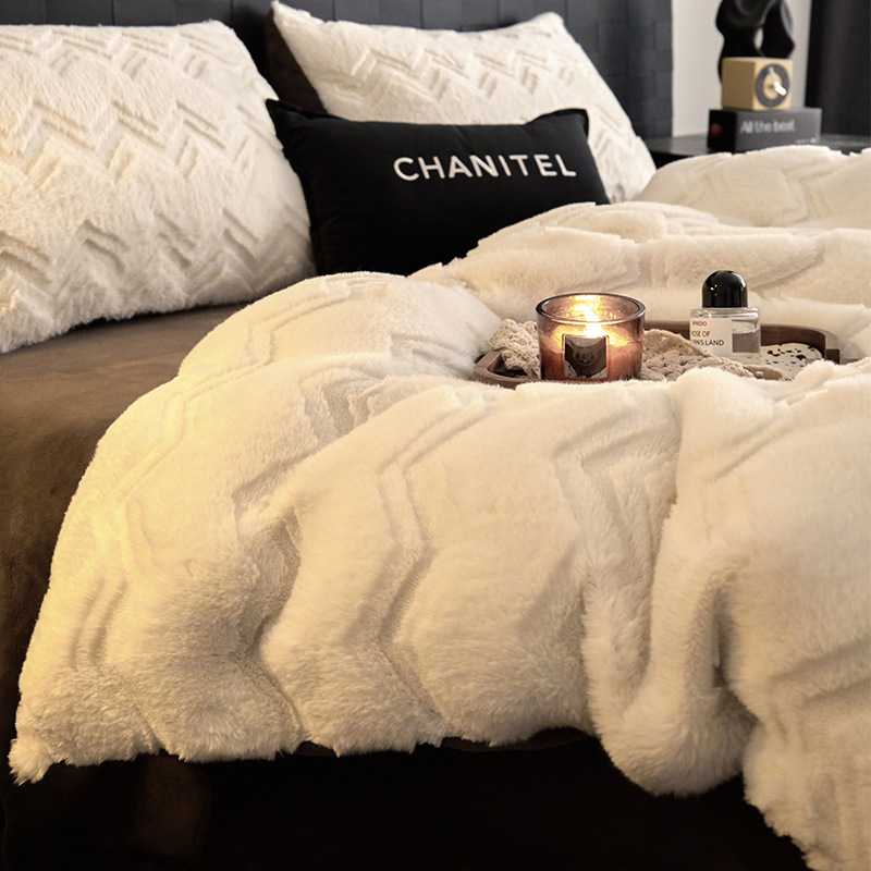 Cama de seda de leche de doble cara de alta gama gruesa y cálida con cuatro piezas de conejo de seda de invierno más sábanas de seda de coral