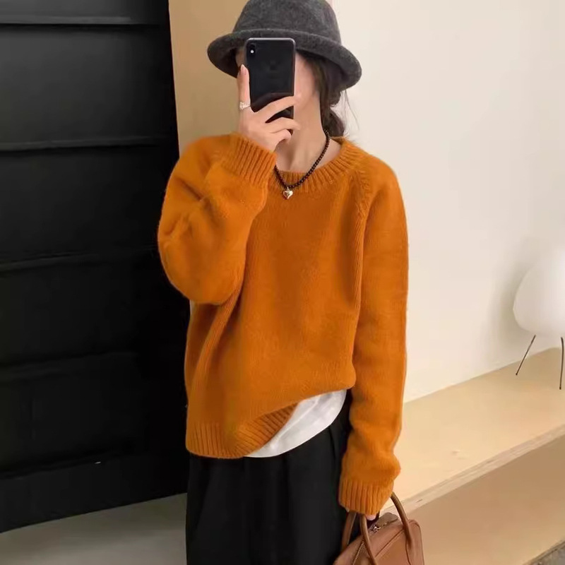 Autumn and winter round neck leather label candy-colored pullover women's Korean-style chic inner wear loose slimming sweater top