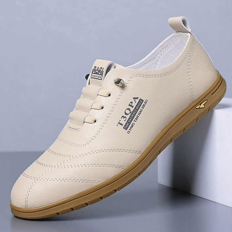 Весной и летом новые полые дышащие маленькие кожаные туфли на мягкой подошве мягкие повседневные мужские кожаные туфли