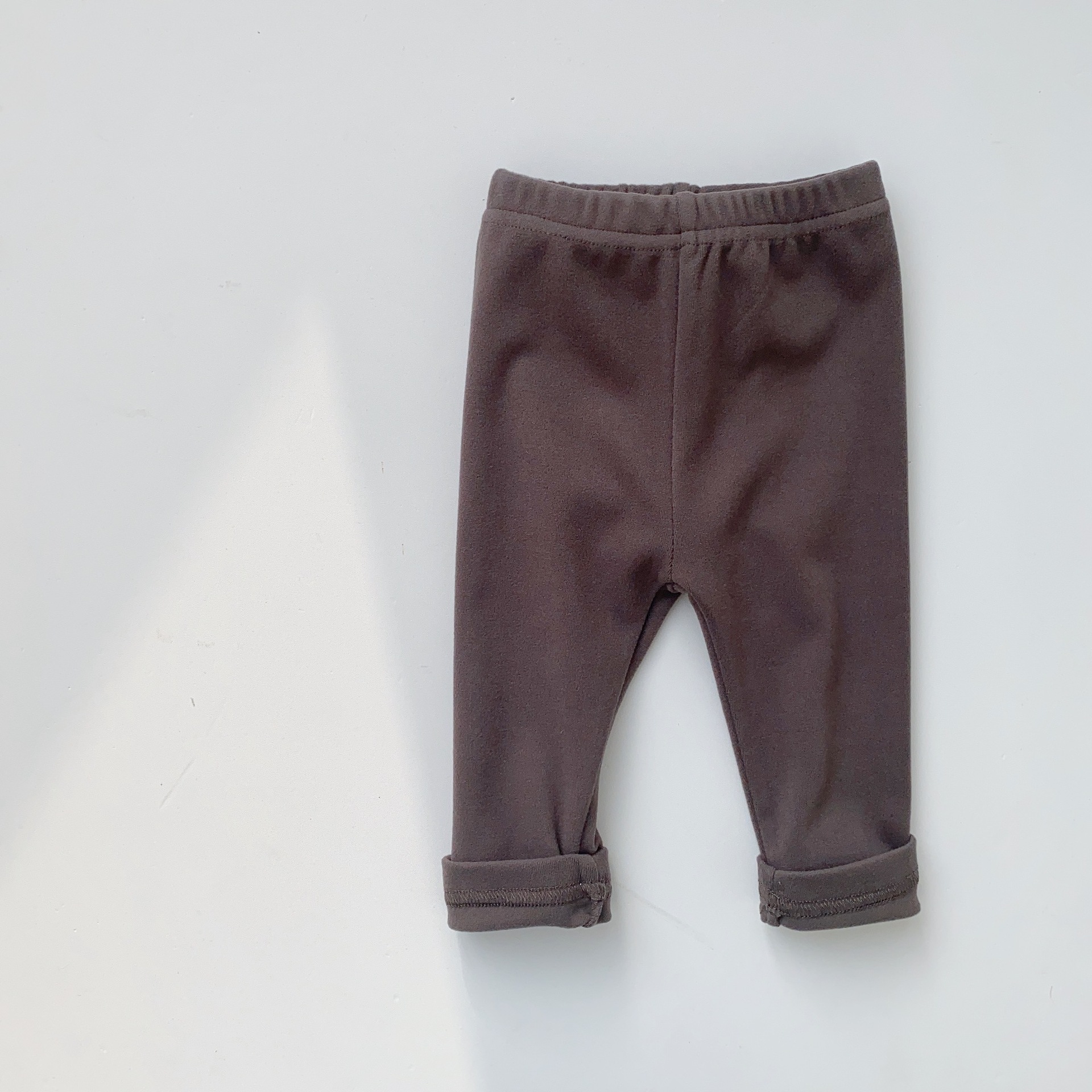 Leggings de color sólido de primavera y otoño para niños Pantalones de bebé para niños coreanos Pantalones de casa para bebés Ropa de primavera para niños y niñas