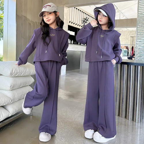 Korean-style girls' outfit: Mid-to-late childhood spring/fall trendy lettered hoodie paired with stylish casual pants—two-piece set