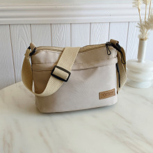 �r�����а�����Ůͬ��r�аٴ�μ������б���������ˮ���e��