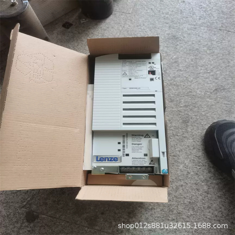 Lenze伦茨 变频器 E82EV402-4C 全新原装 现货 议价
