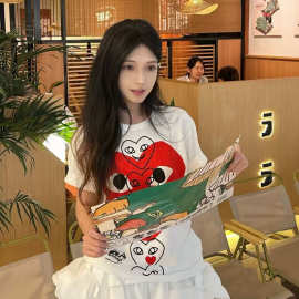 高品质川久家红色爱心印花圆领短袖白色女时尚休闲风设计感上衣