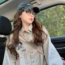 港风复古条纹衬衫女夏秋新款刺绣学院风宽松小众防晒上衣服潮