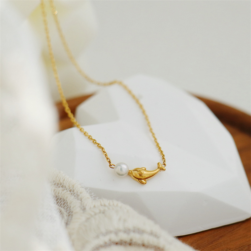 1 Piece Quantity Holiday, Daily Occasion Titanium Steel Material Titanium Steel Simple Style Classic Style Solid Color Pendant Necklace